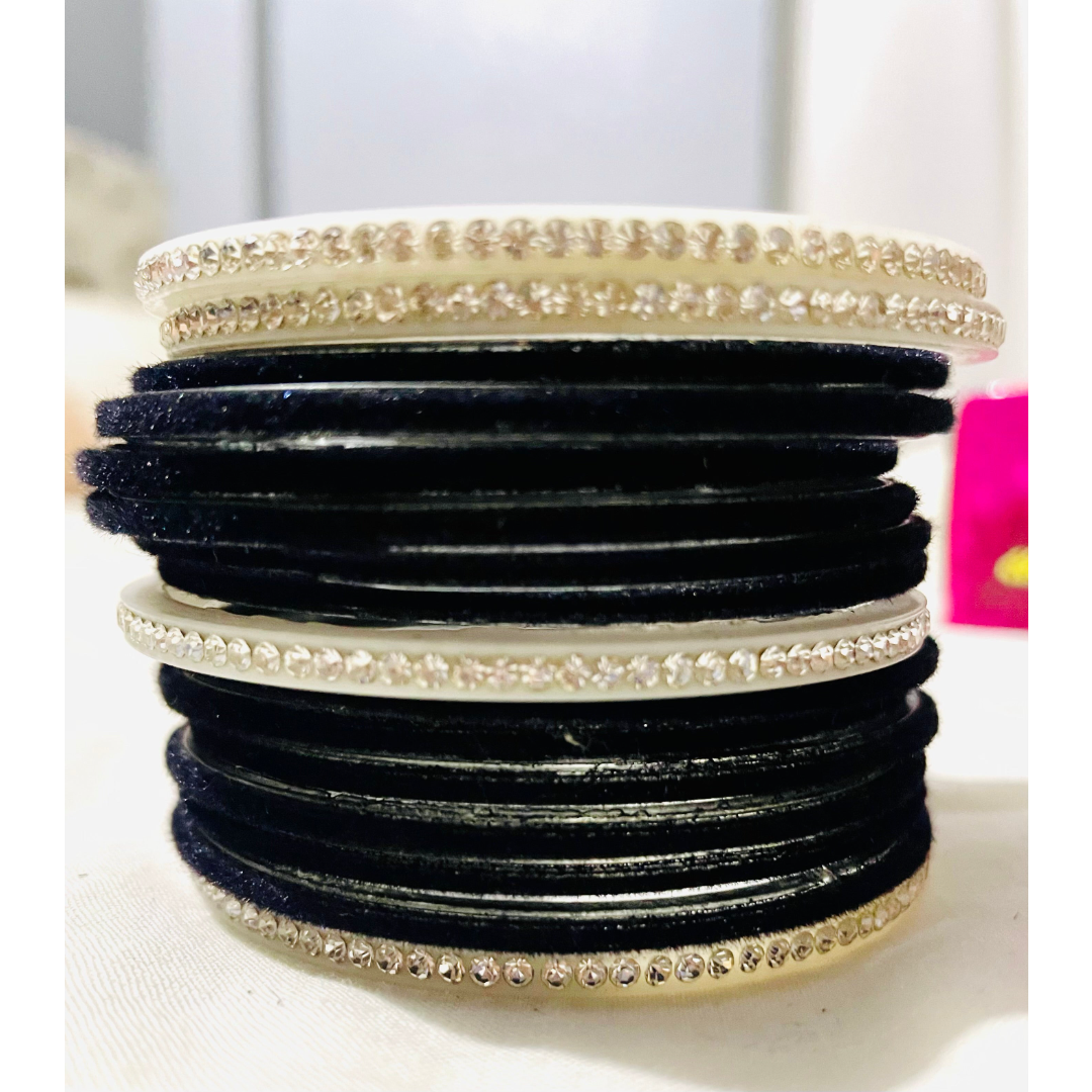 Velvet coated glass bangles - size M